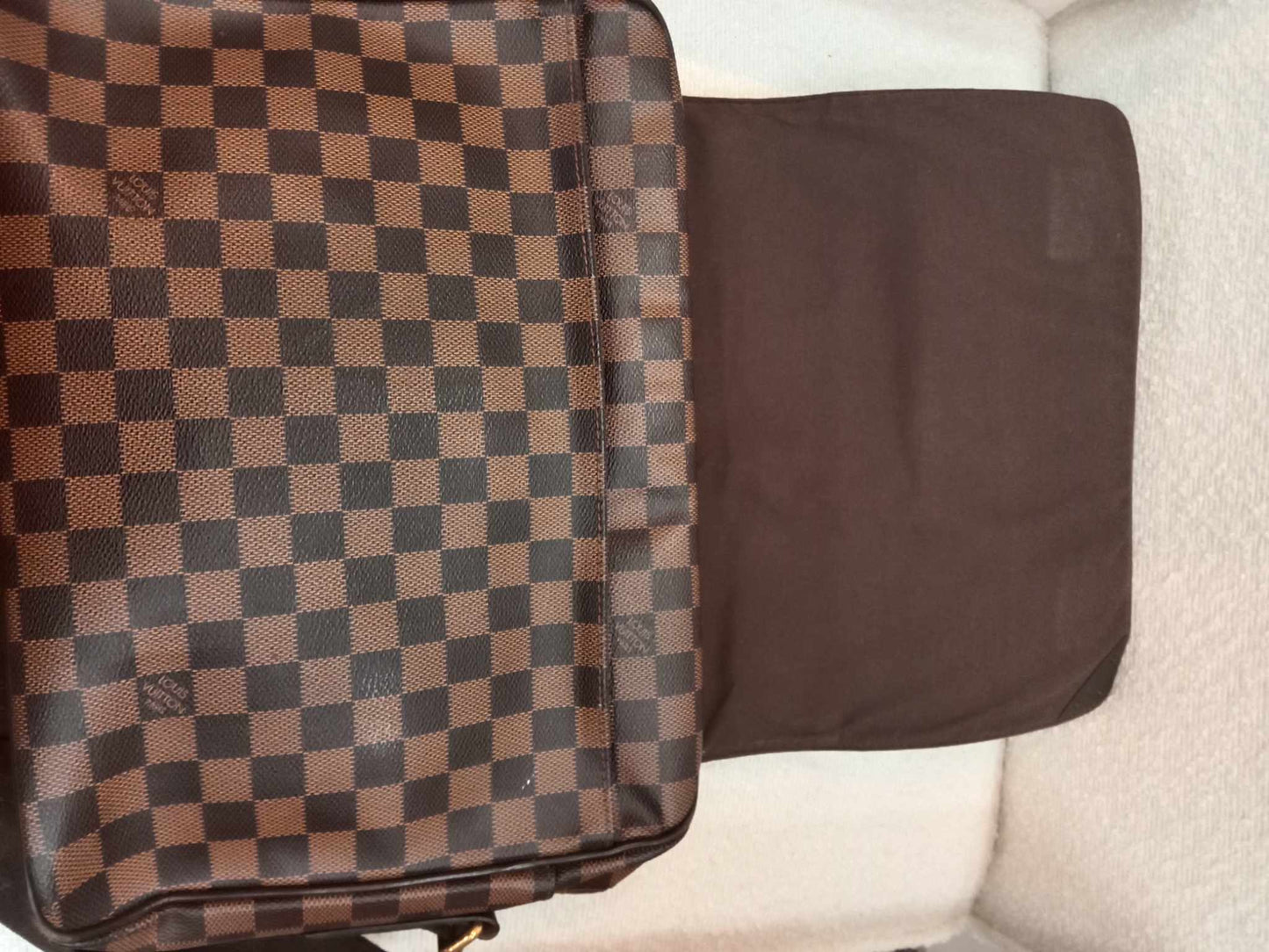 Louis Vuitton Shelton Damier Ebene MM