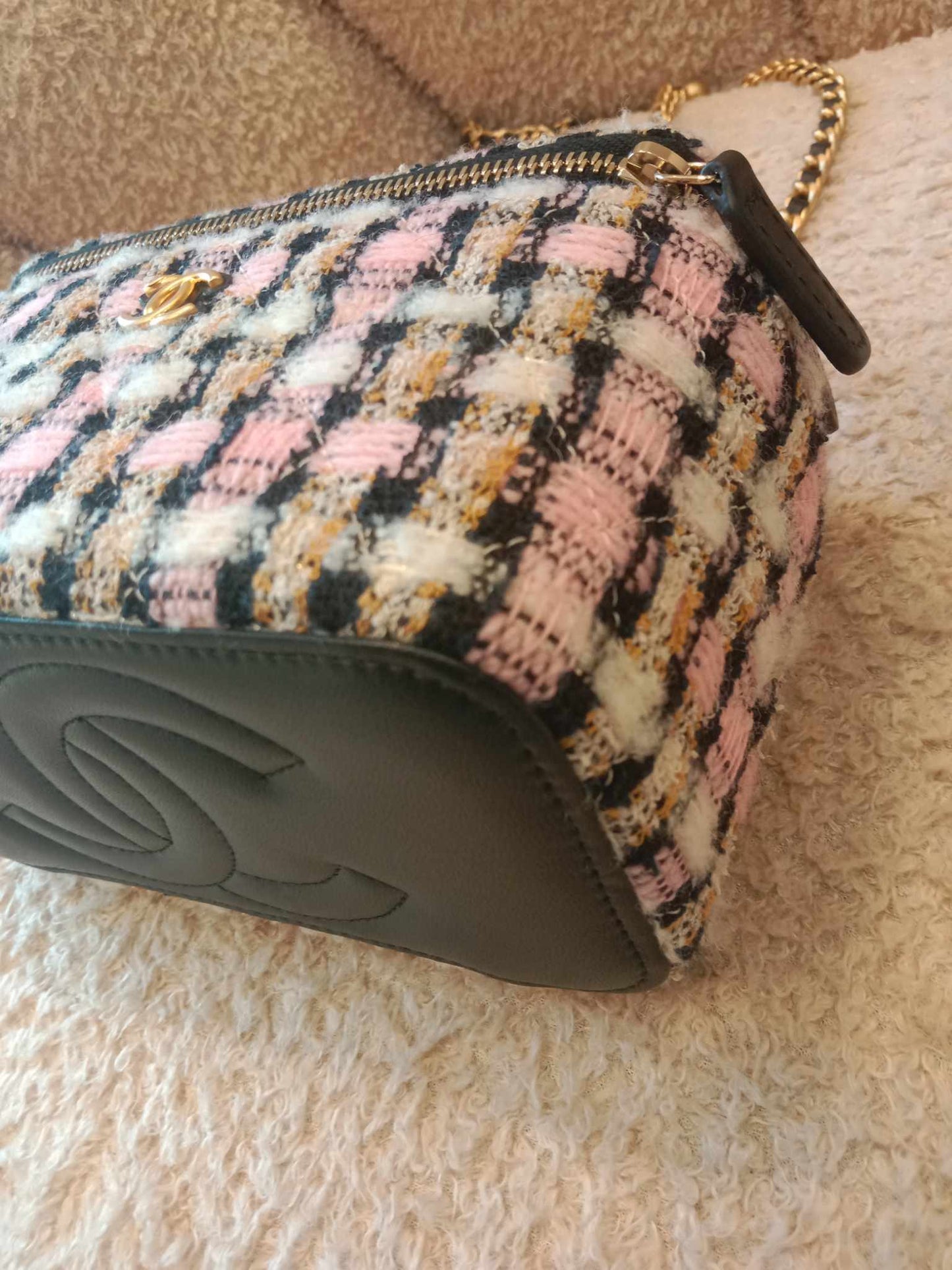 Chanel Tweed Pearlcrush Vanity Case Microchipped