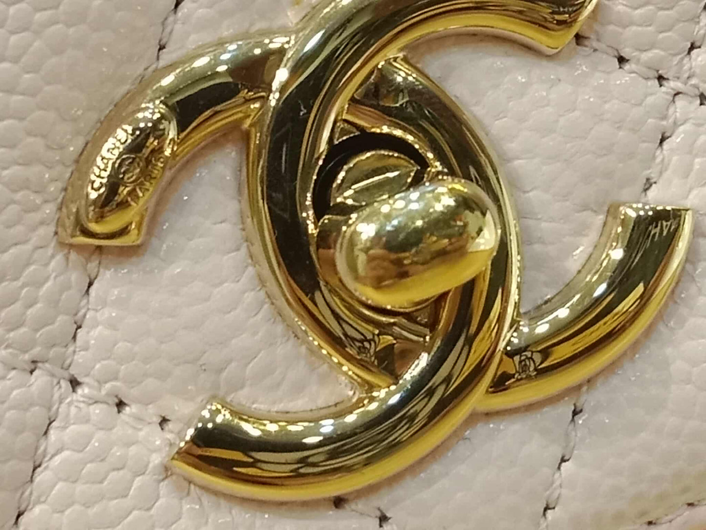 Chanel Business Affinity Light Pink Caviar Medium Microchipped