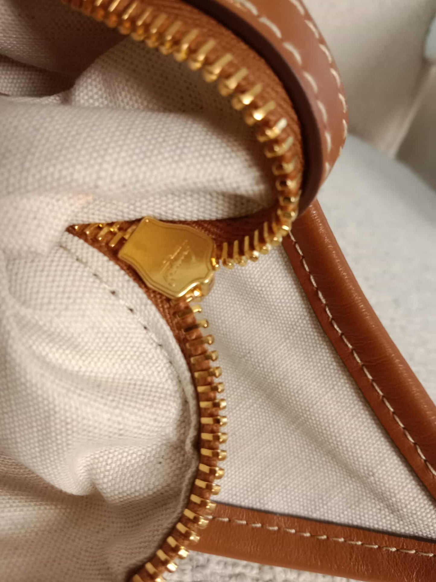 Miu Miu Ivy Tote Tan Medium