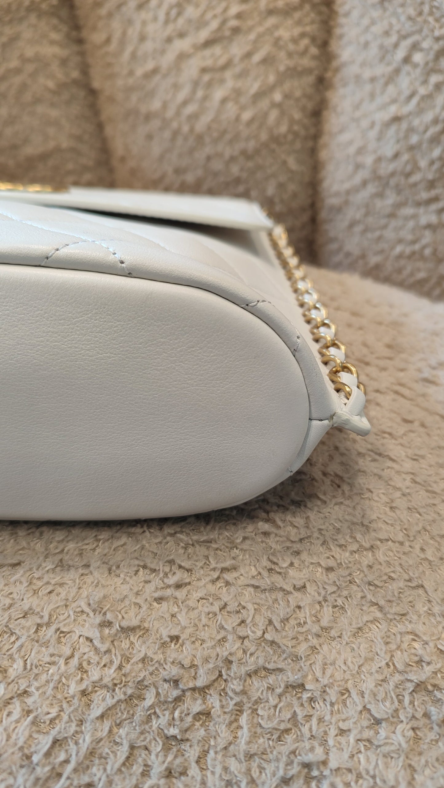 Chanel Hobo Chained Bag White Lambskin Series 31 Fullset