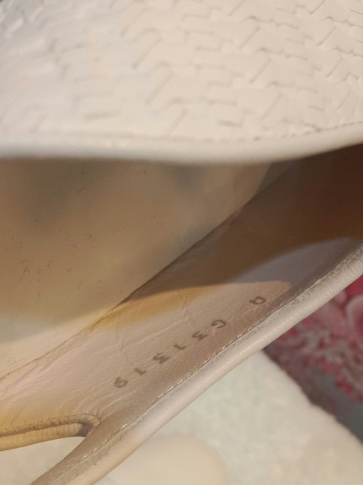 Chanel Cream Slingback Pumps size 36.5