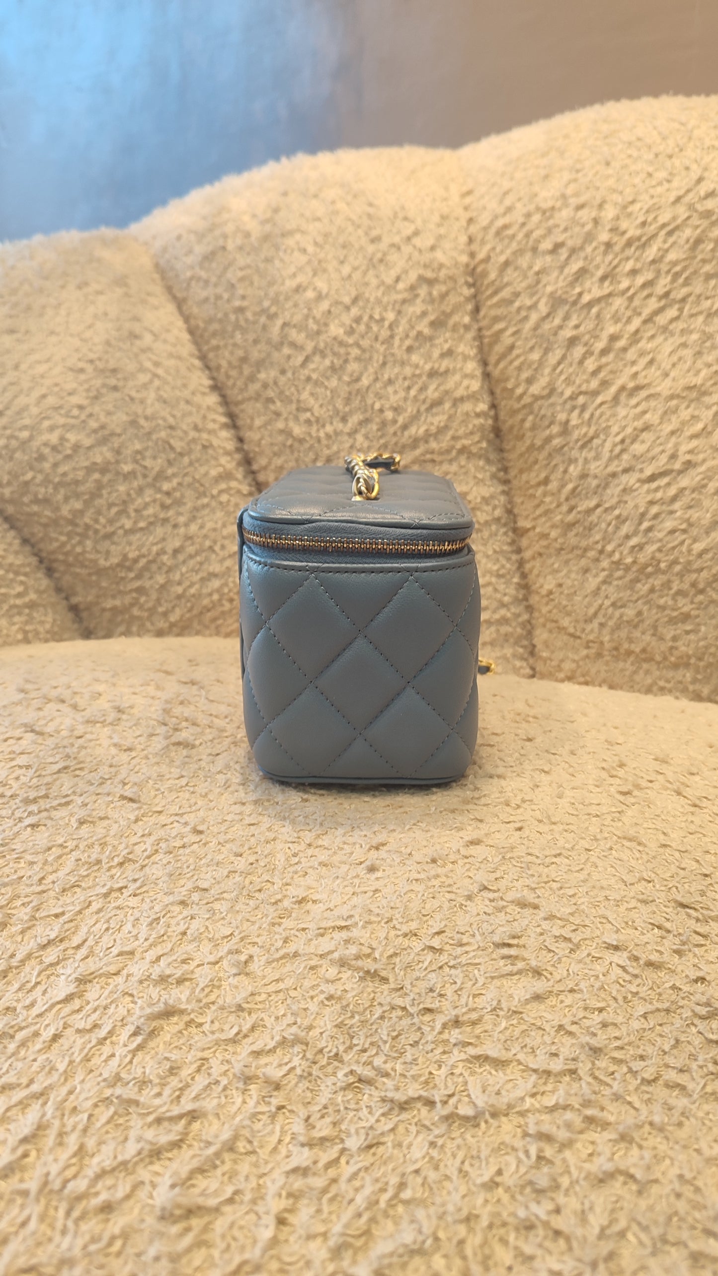 Chanel Pearlcrush Vanity Lambskin Denim Blue Microchipped