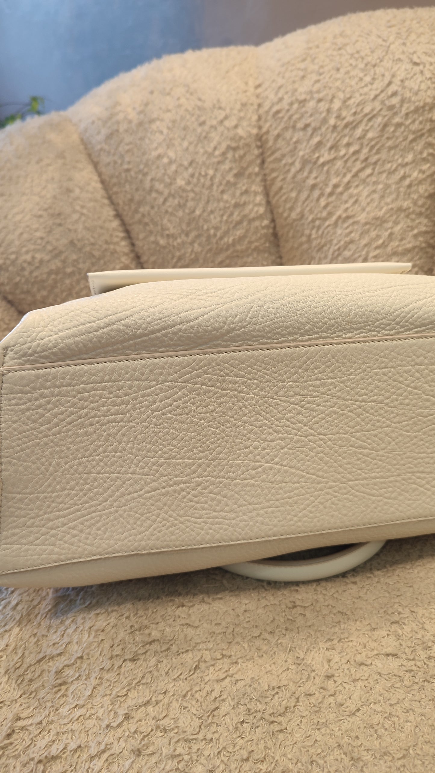 Givenchy Sway Calfskin White