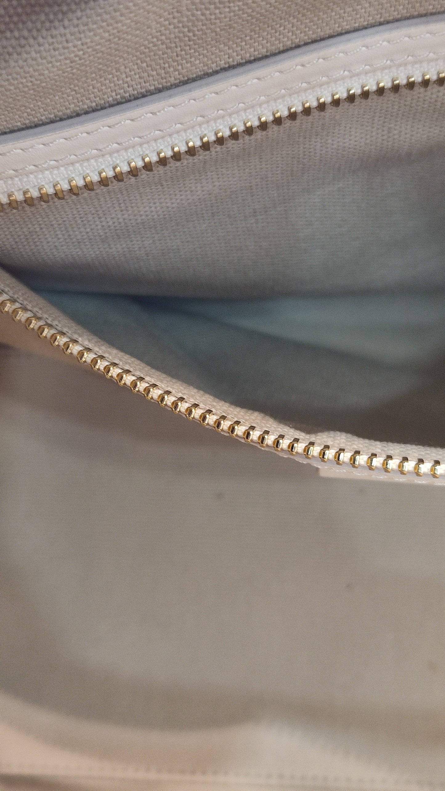 Givenchy Sway Calfskin White