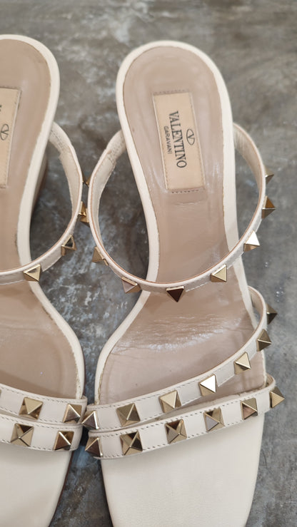 Valentino Garavani Rockstud White Sandals Size 37