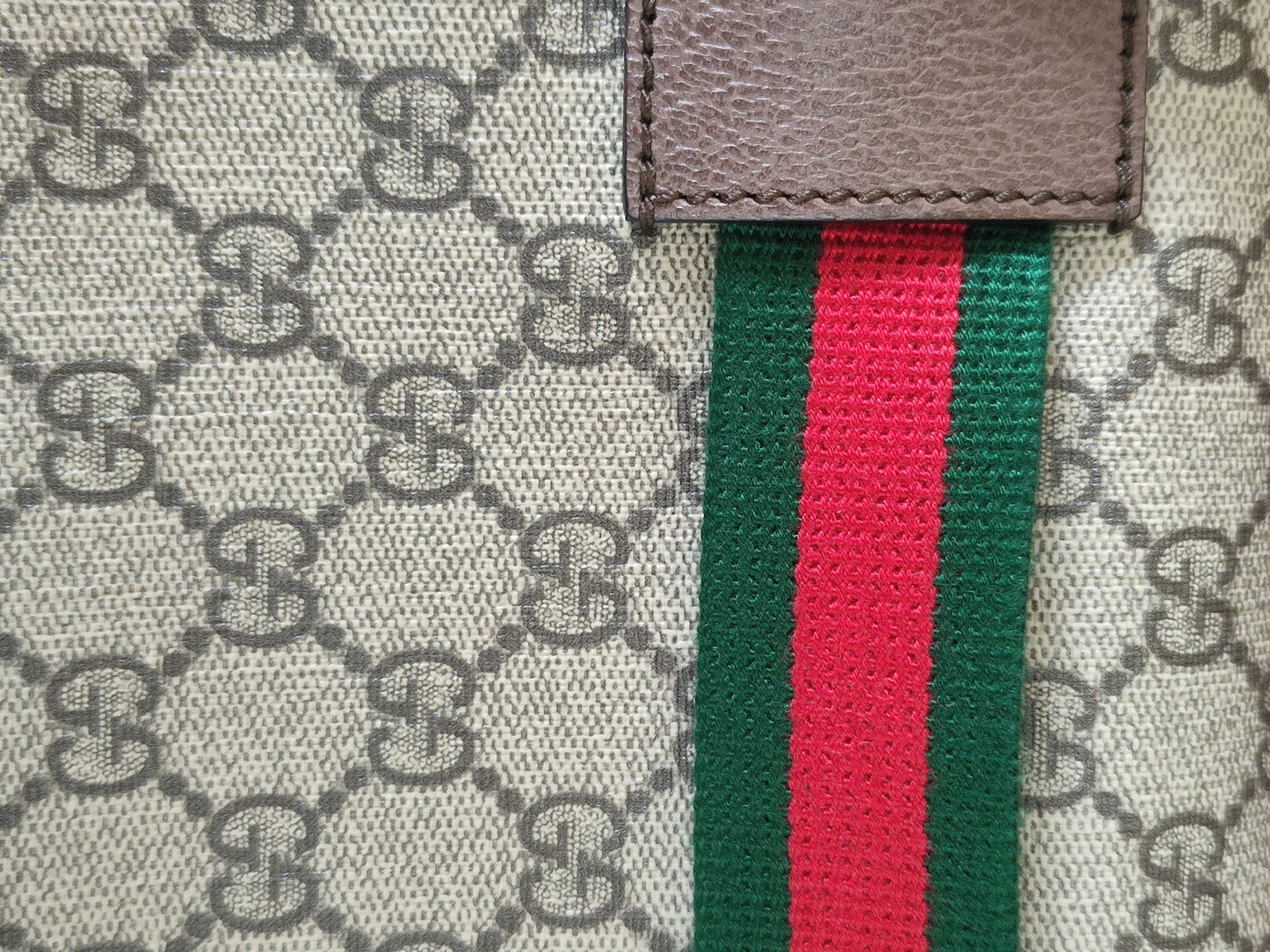 Gucci GG Supreme Monogram Neo Vintage Messenger Bag