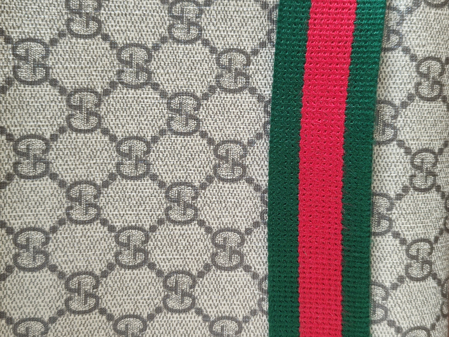 Gucci GG Supreme Monogram Neo Vintage Messenger Bag