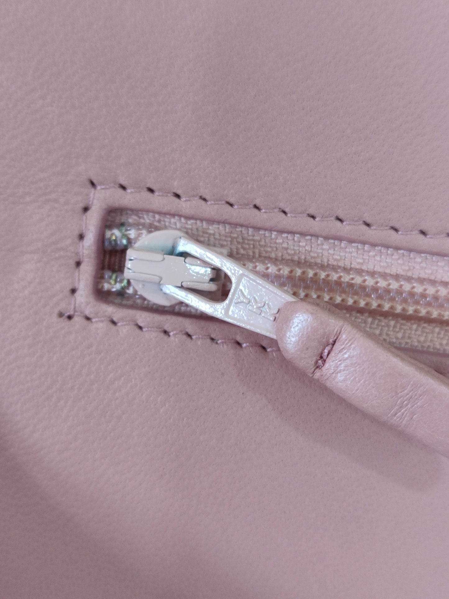 Chanel Classic Wallet On Chain Lambskin Pink GHW Chanel Classic Wallet On Chain Lambskin Pink Series 24