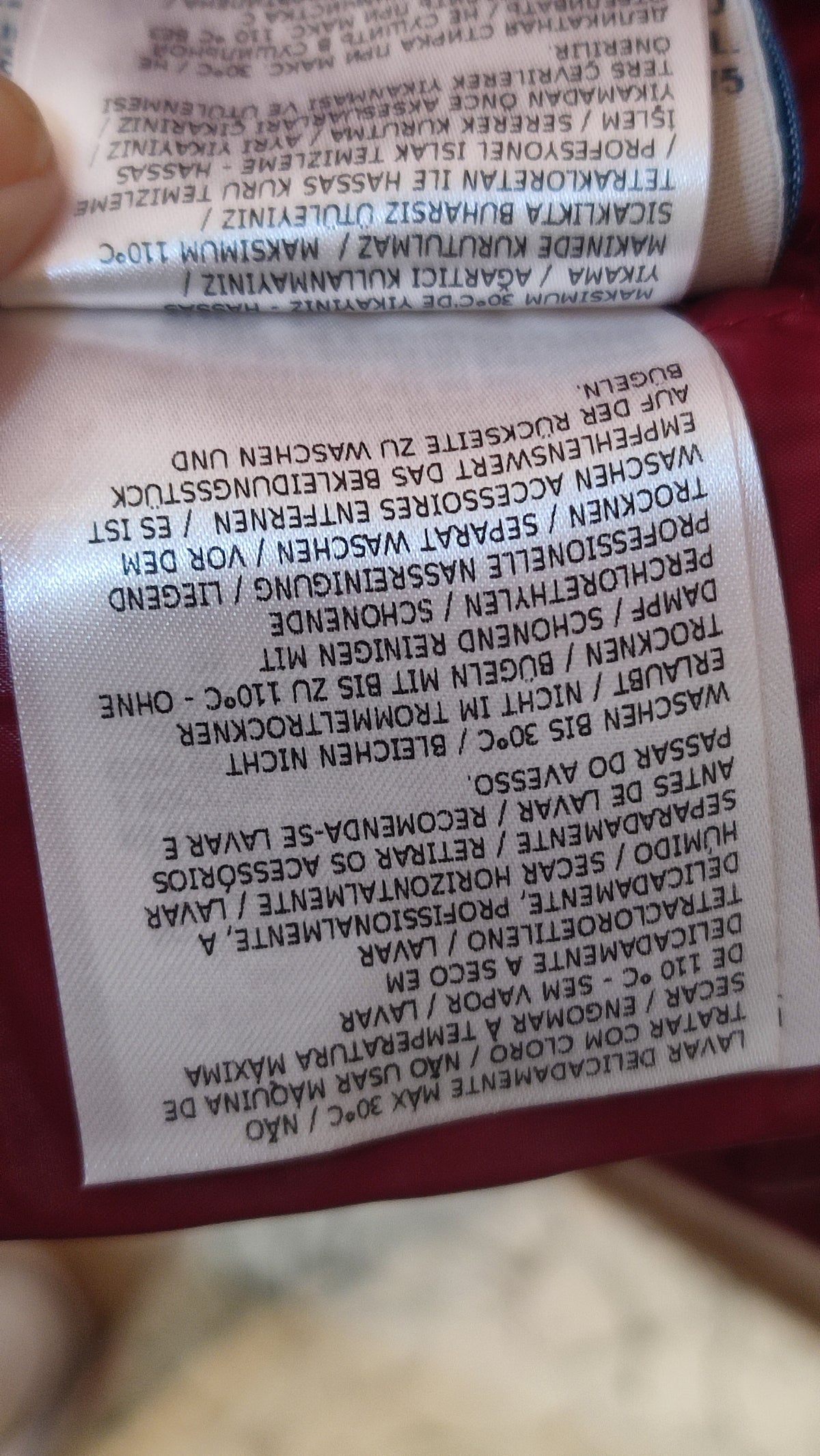 Moncler Puffed Jacket Red