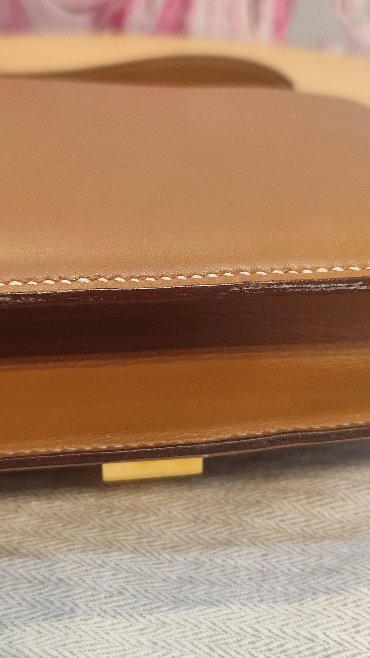 Hermes Vintage Constance 23 Chamonix Gold on Gold Stamp T Circle 1990