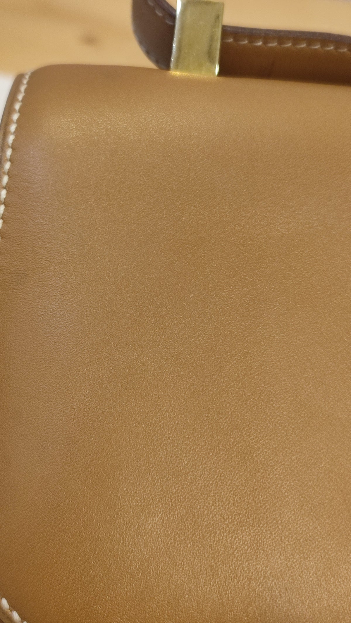 Hermes Vintage Constance 23 Chamonix Gold on Gold Stamp T Circle 1990