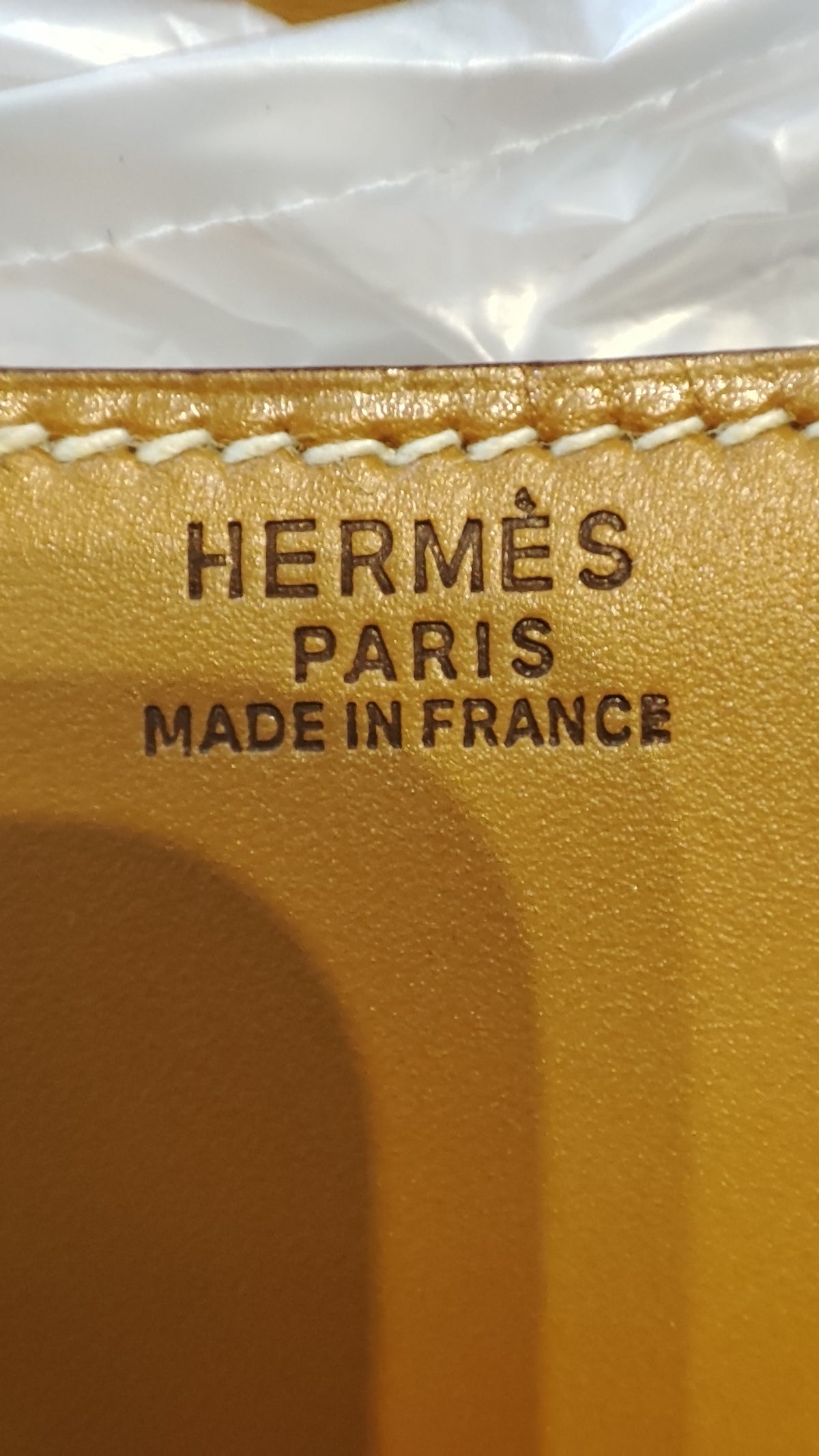 Hermes Vintage Constance 23 Chamonix Gold on Gold Stamp T Circle 1990