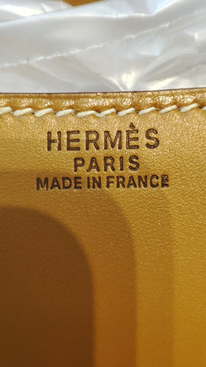 Hermes Vintage Constance 23 Chamonix Gold on Gold Stamp T Circle 1990