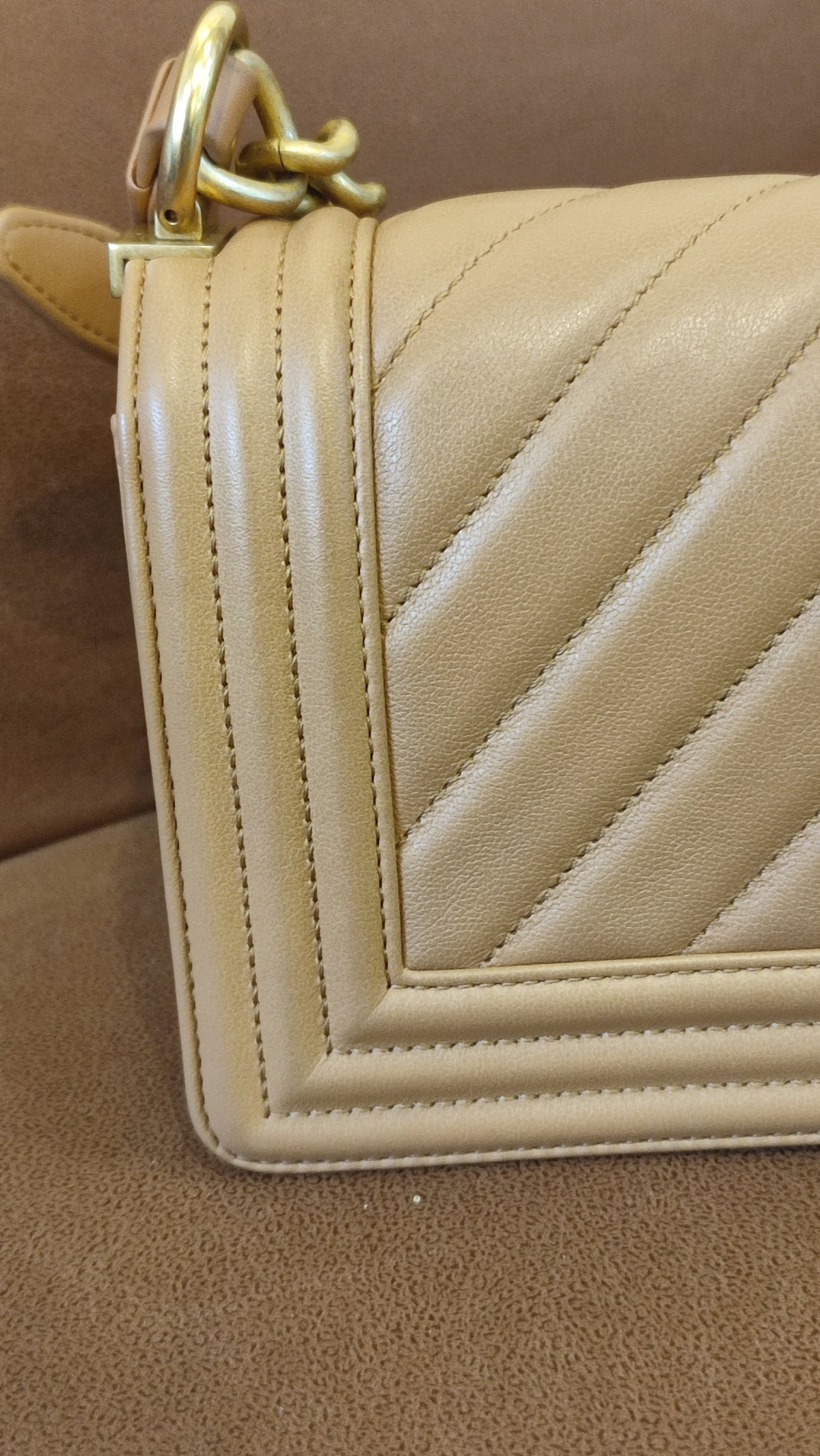 Chanel CC Le Boy Chevron Lambskin Beige Small Series 28