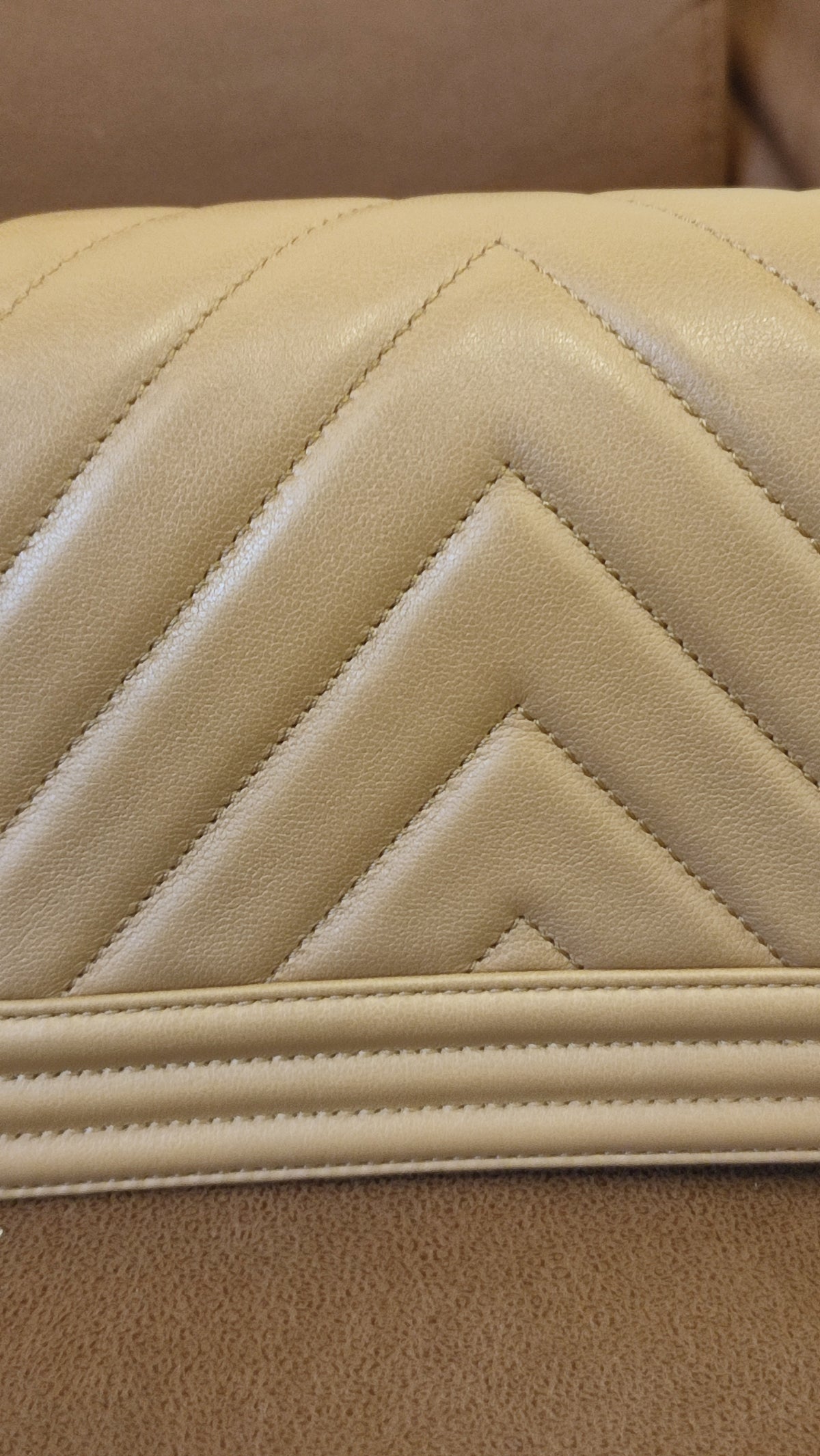 Chanel CC Le Boy Chevron Lambskin Beige Small Series 28