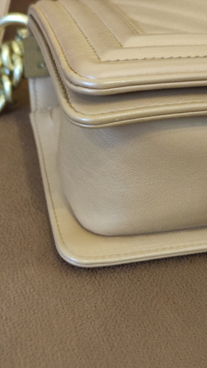Chanel CC Le Boy Chevron Lambskin Beige Small Series 28