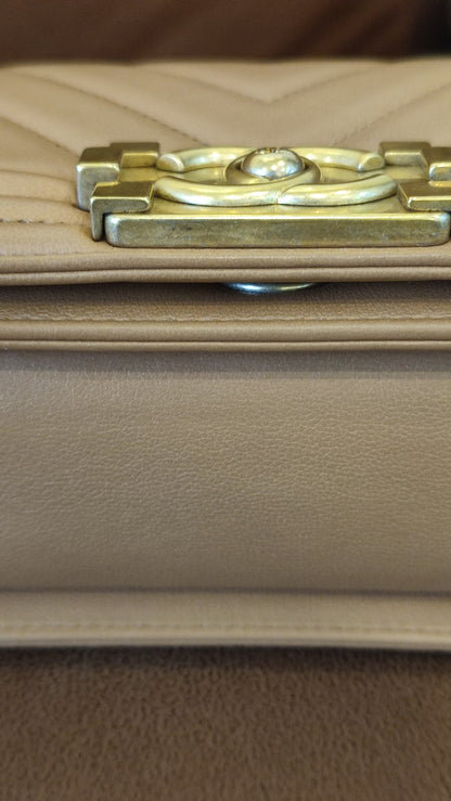 Chanel CC Le Boy Chevron Lambskin Beige Small Series 28