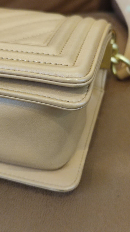 Chanel CC Le Boy Chevron Lambskin Beige Small Series 28
