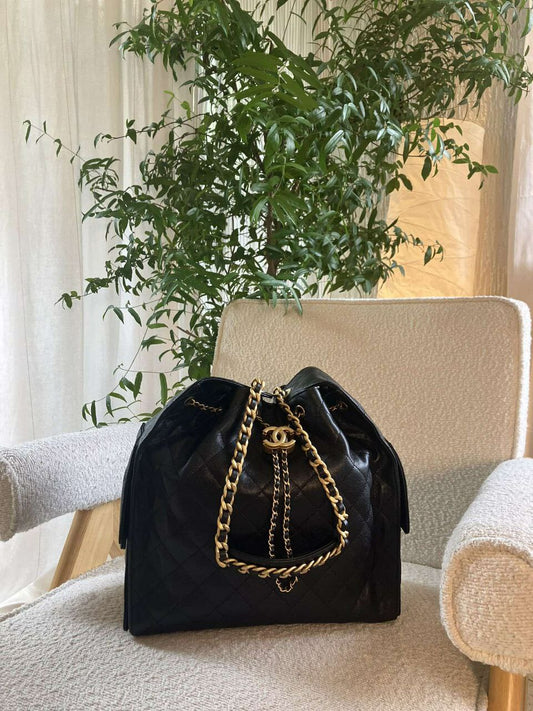 Chanel 25 Black Medium Caviar Microchipped