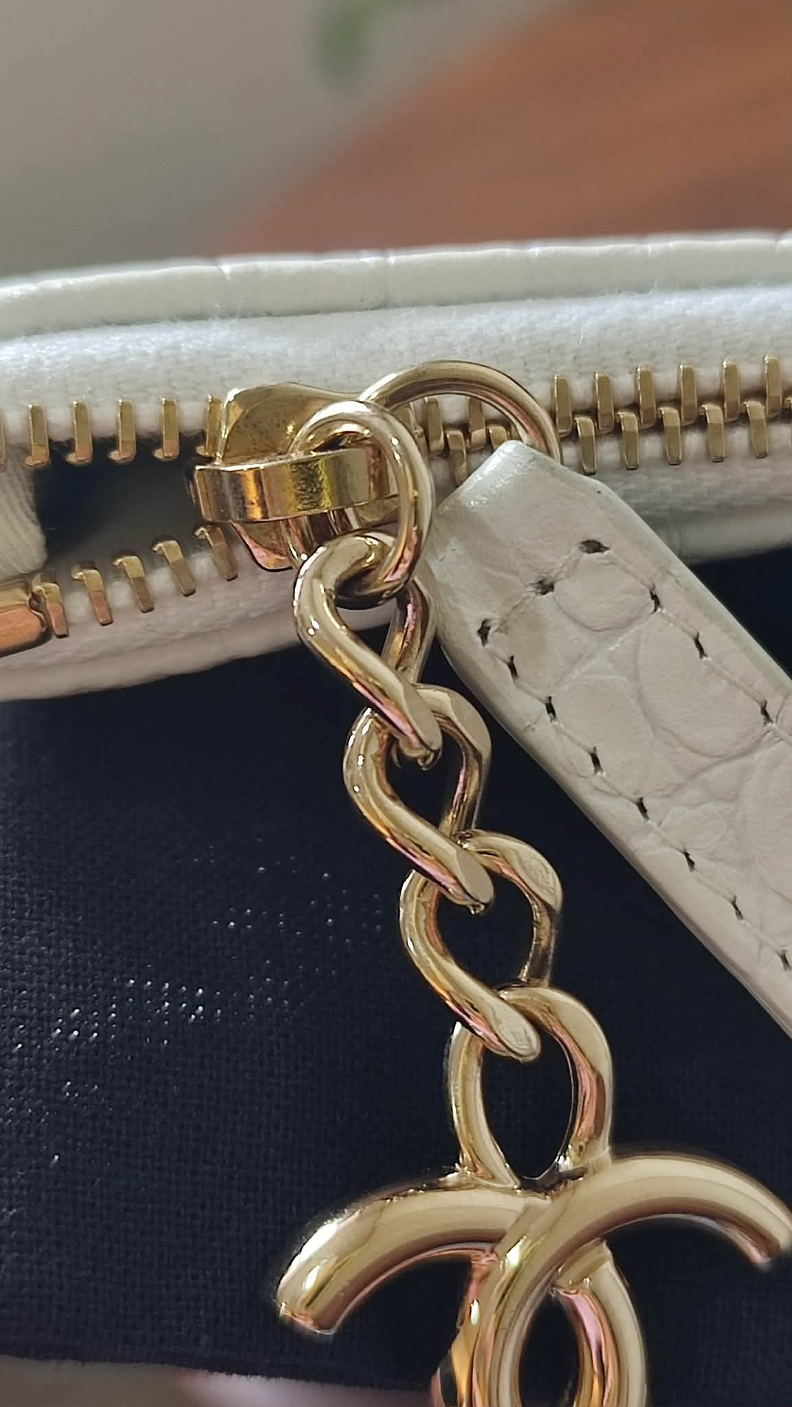 Chanel OCase Croc Embossed White Series 28