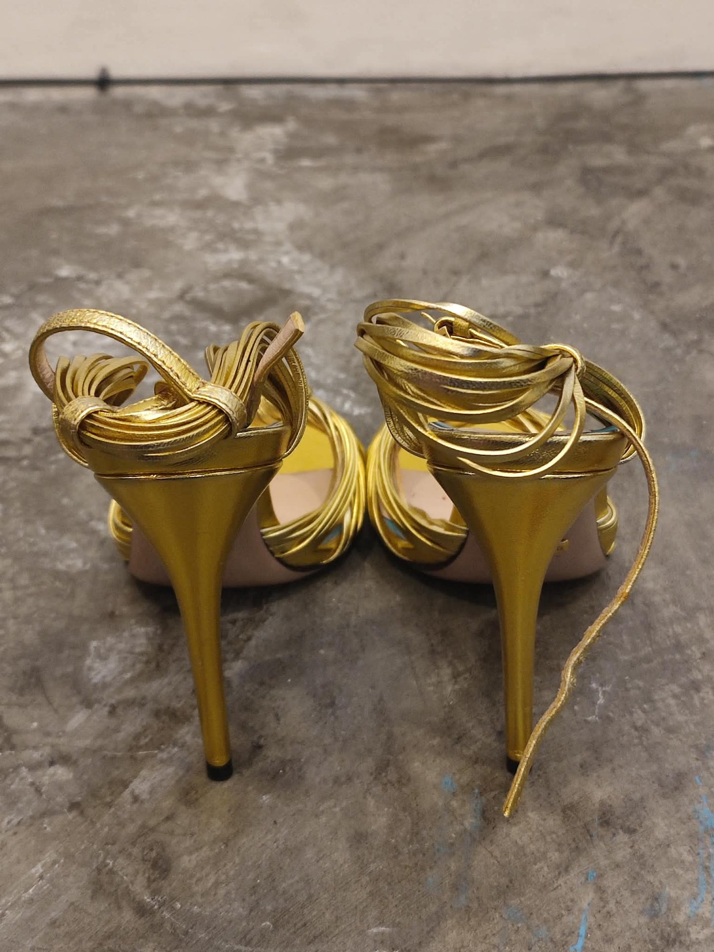 Gucci Allie Knotted Metallic Gold Heels Size 35