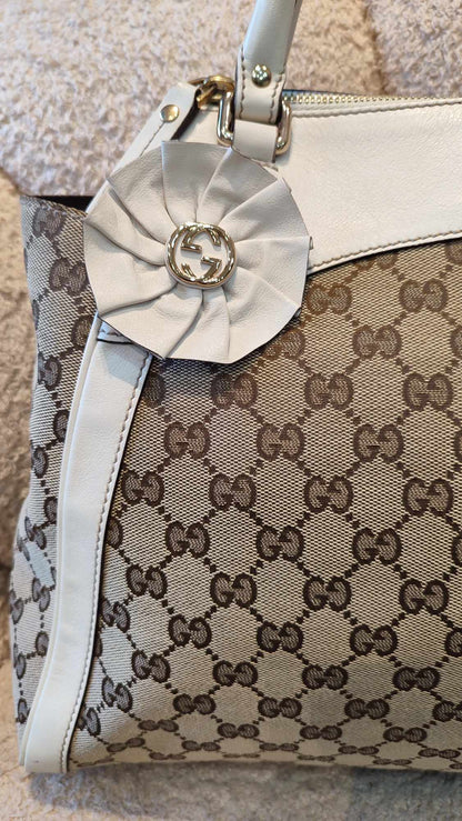 Gucci GG Canvas Trophy Bag Brown/White