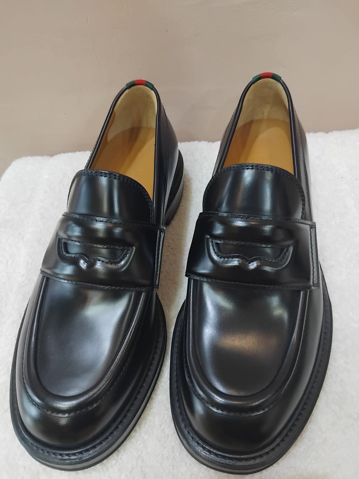 Gucci Men's Black Leather Loafers Size 7