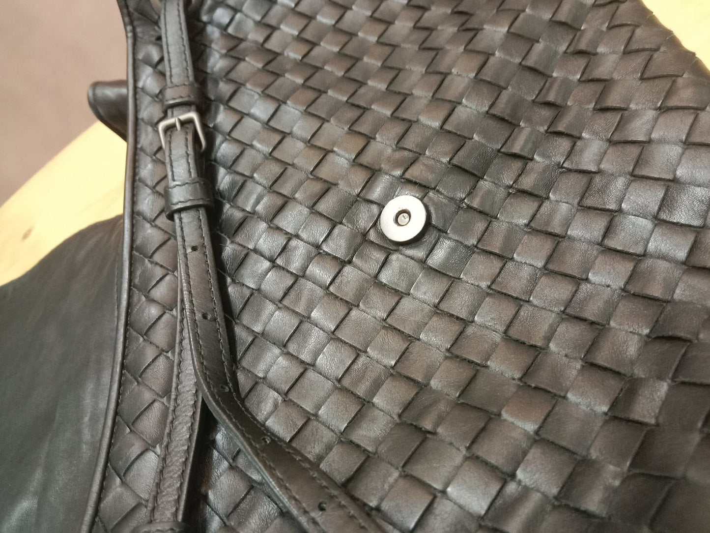 Bottega Veneta Intrecciato Messenger Bag Black