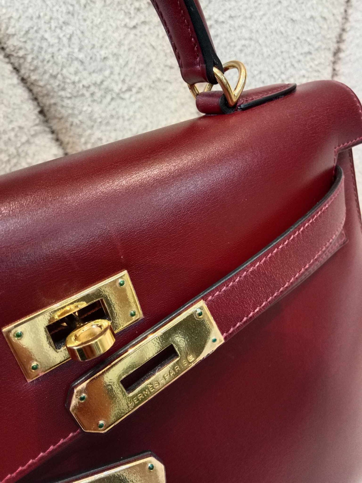 Hermes Kelly 32 Boxcalf Bordeaux Stamp F Square 2002