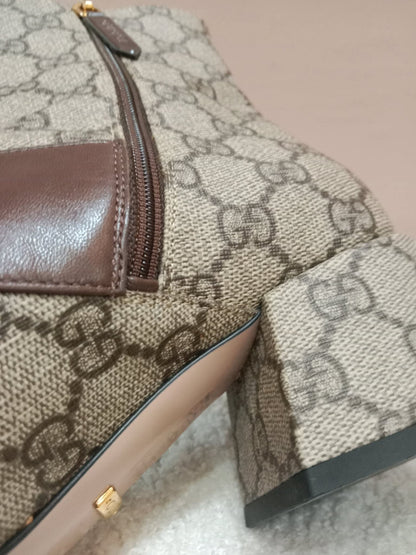 Gucci Blondie GG Supreme ankle Boots GG Medallion Size 26
