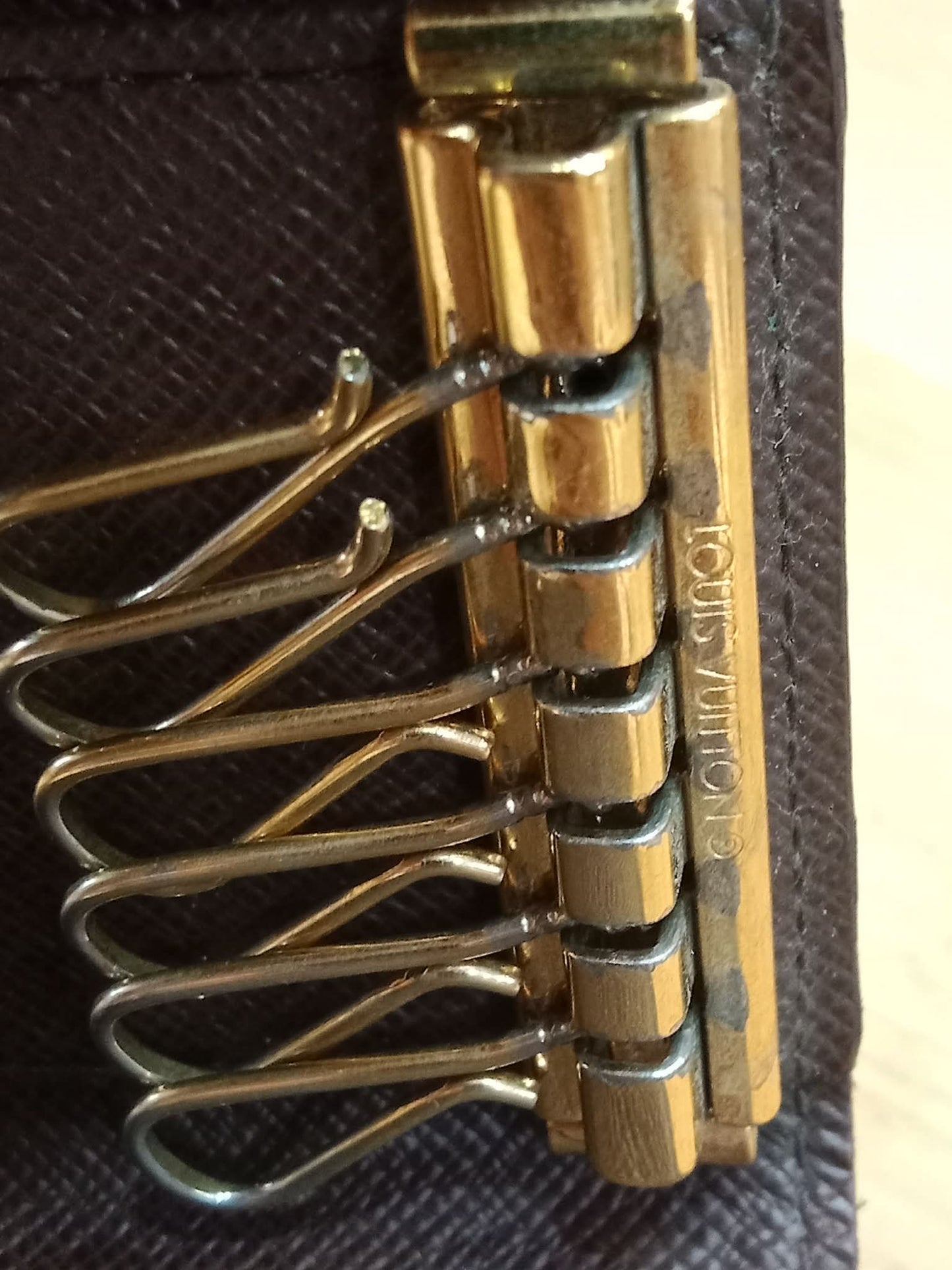 Louis Vuitton 6 Slots Keyholder Damier Ebene