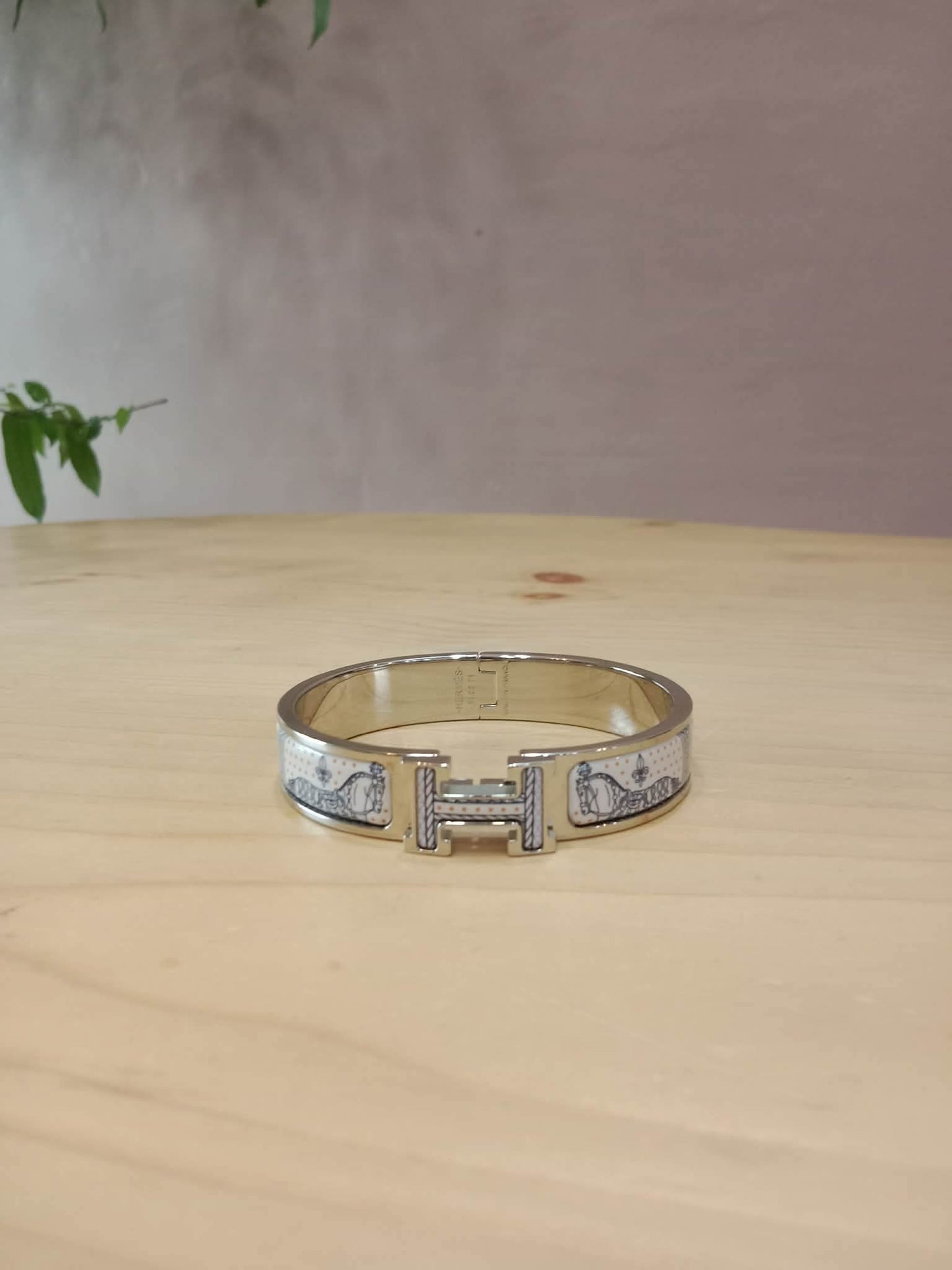 Hermes Clic H Bracelet in the "Grand Apparat Remix" Pattern White Enamel Printed Band Palladium-Plated Hardware GM Size