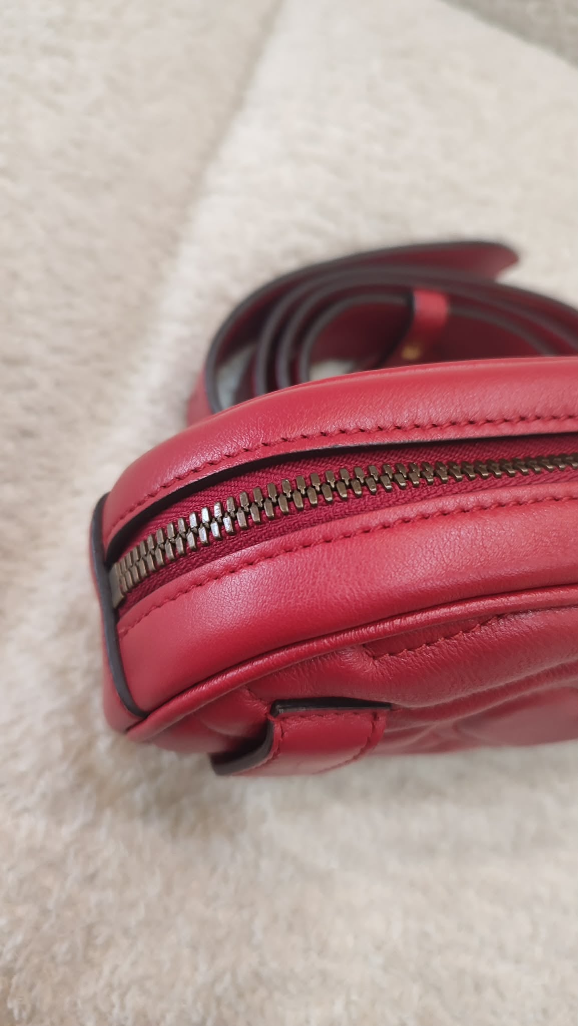 Gucci GG Marmont Beltbag Red