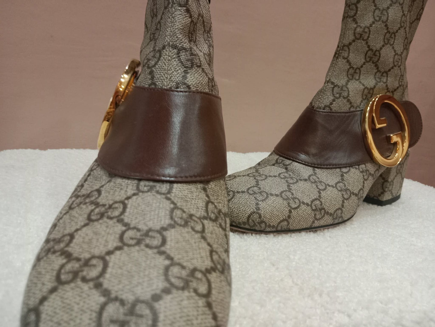 Gucci Blondie GG Supreme ankle Boots GG Medallion Size 26