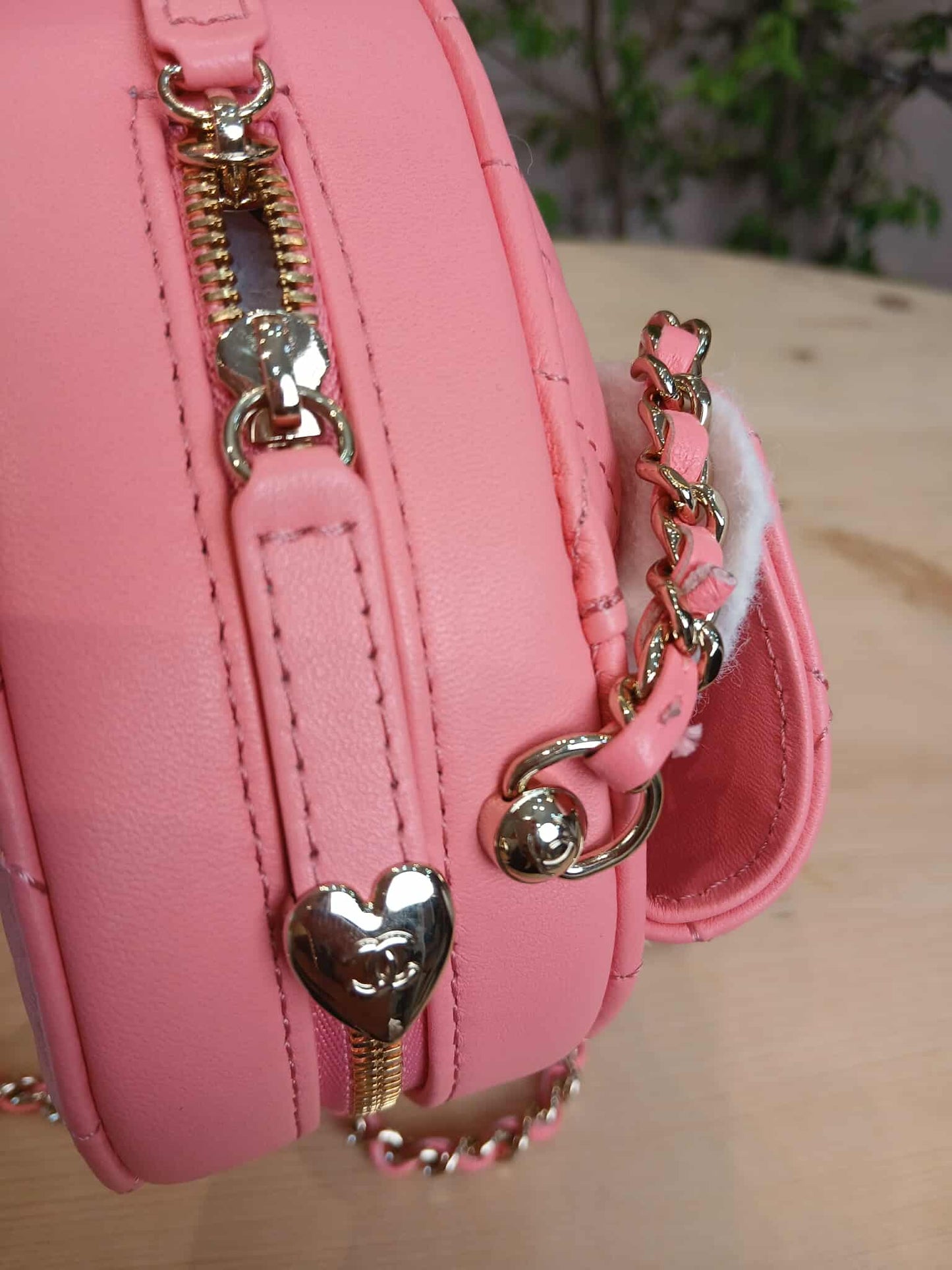 Chanel CC in Love Heart Bag Lambskin Pink Microchipped