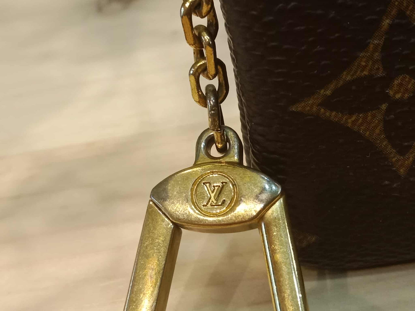 Louis Vuitton Monogram Zipped Coin Case