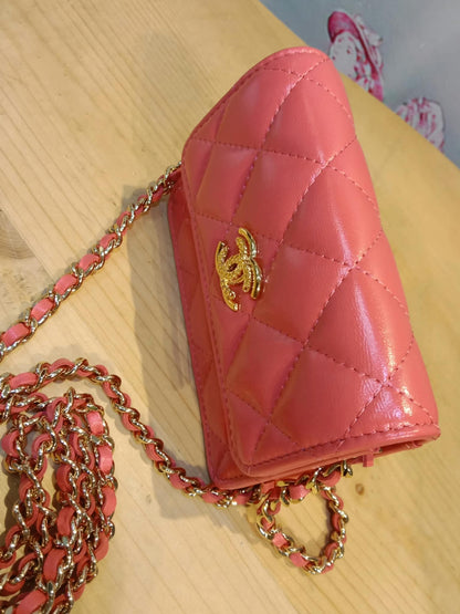 Chanel VIC Gift Quilted Mini Wallet on Chain in Pink/Coral Apricot MIcrochipped