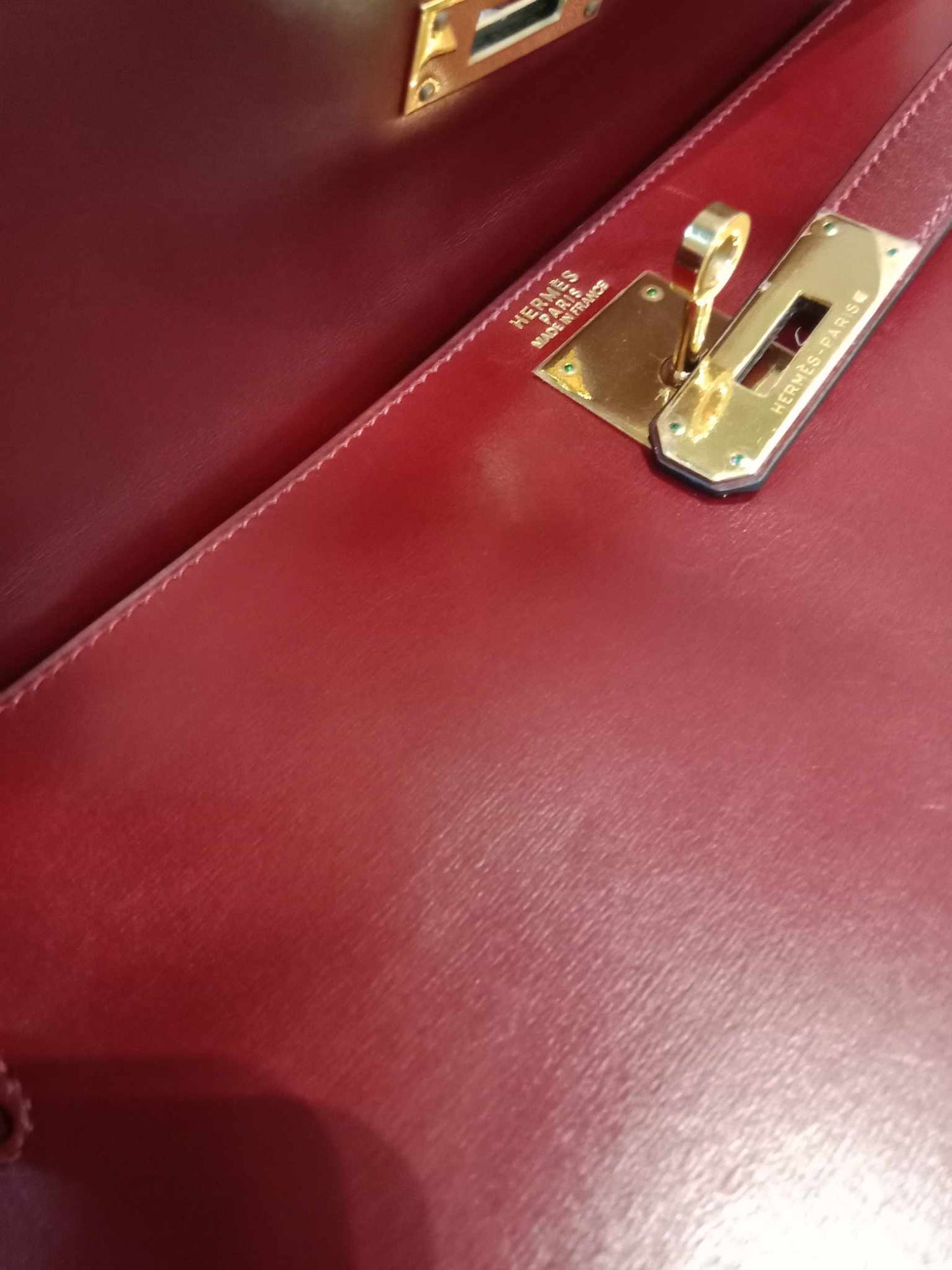 Hermes Kelly 32 Boxcalf Bordeaux Stamp F Square 2002