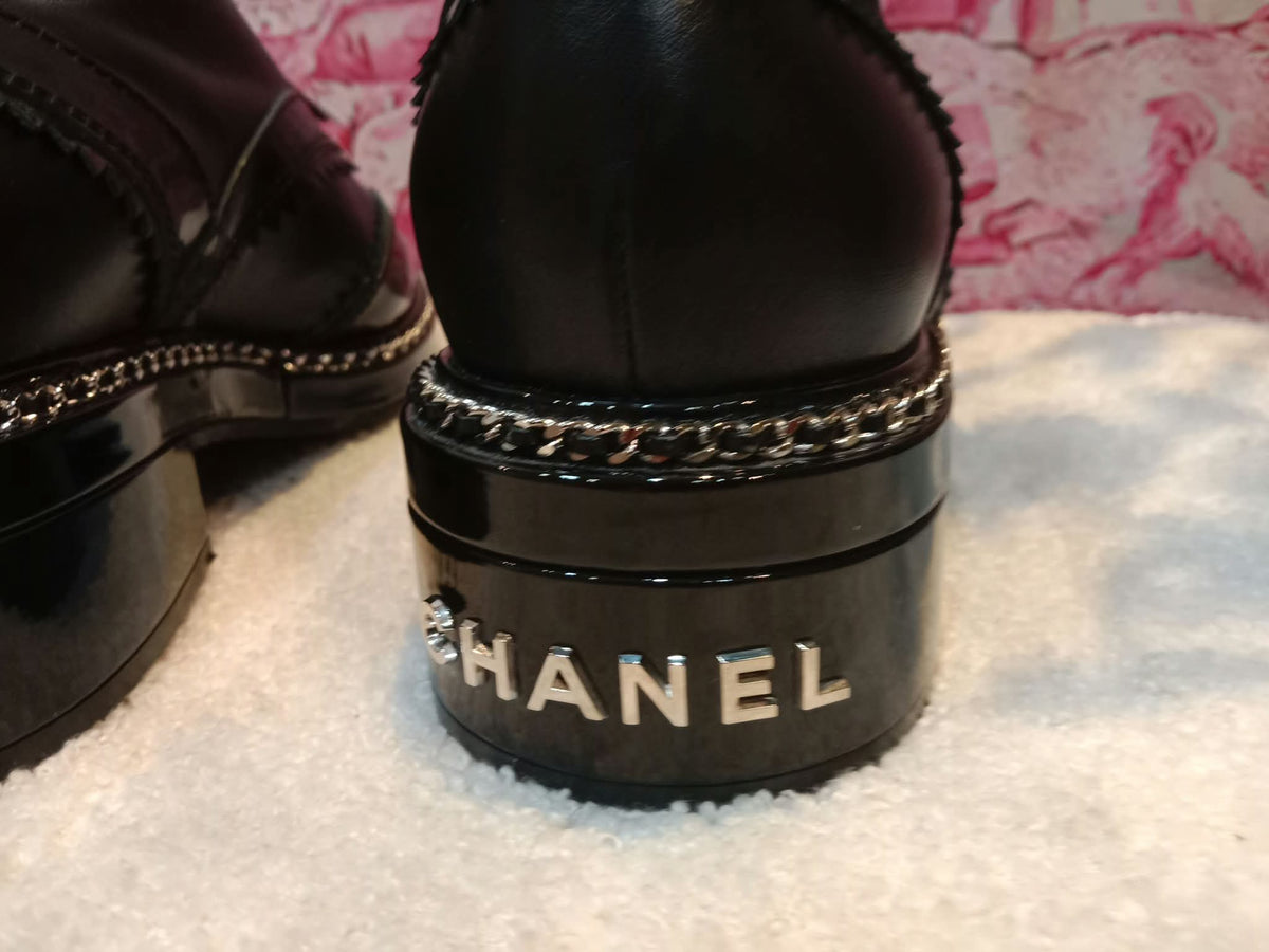 Chanel Black Patent Calfskin CC Brogue Lace-Up Oxford Size 38