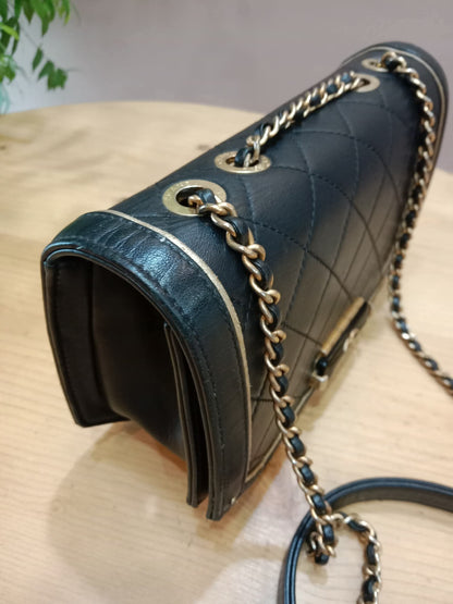 Chanel CC Crossing Leather Chain Shoulder Bag Lambskin Series 23