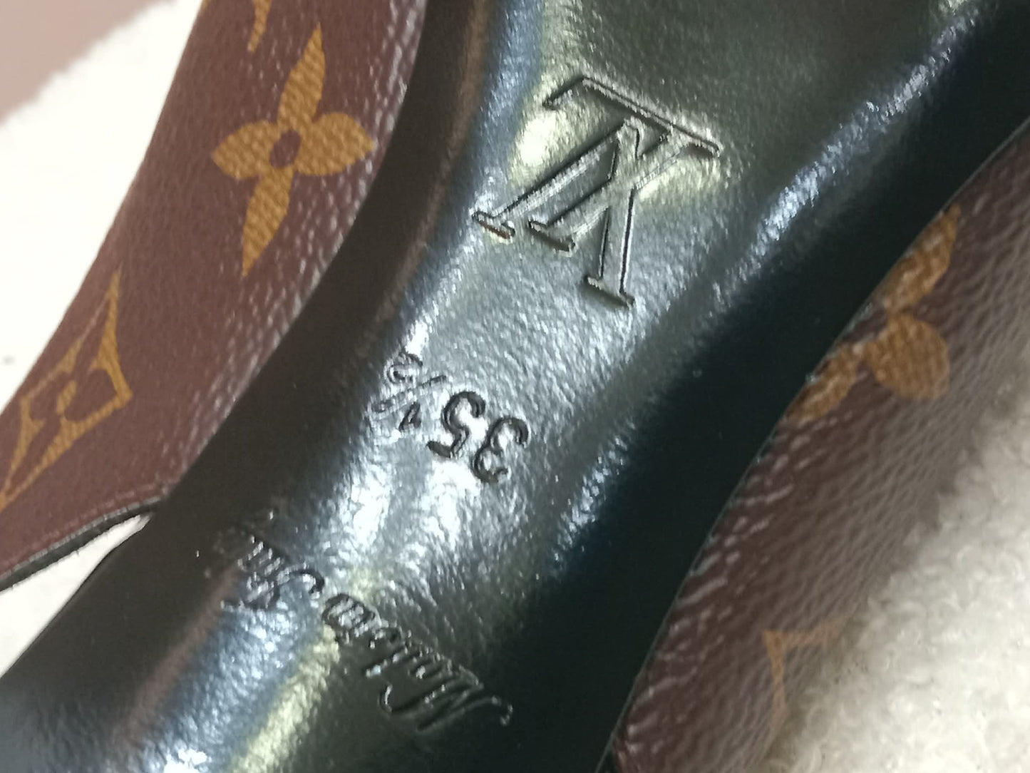 Louis Vuitton Archlight Slingback Pumps Toe Cap Patent Black Monogram Canvas Size 35.5