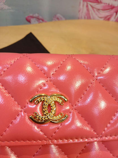 Chanel VIC Gift Quilted Mini Wallet on Chain in Pink/Coral Apricot MIcrochipped