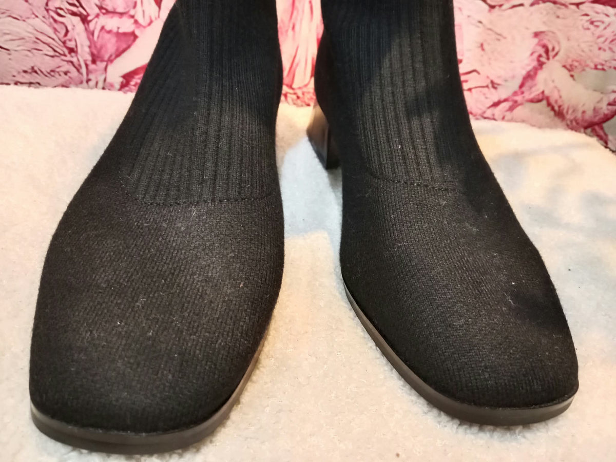 VIVAIA Knit Knee-High Sock Boots Black Size 37 (24)