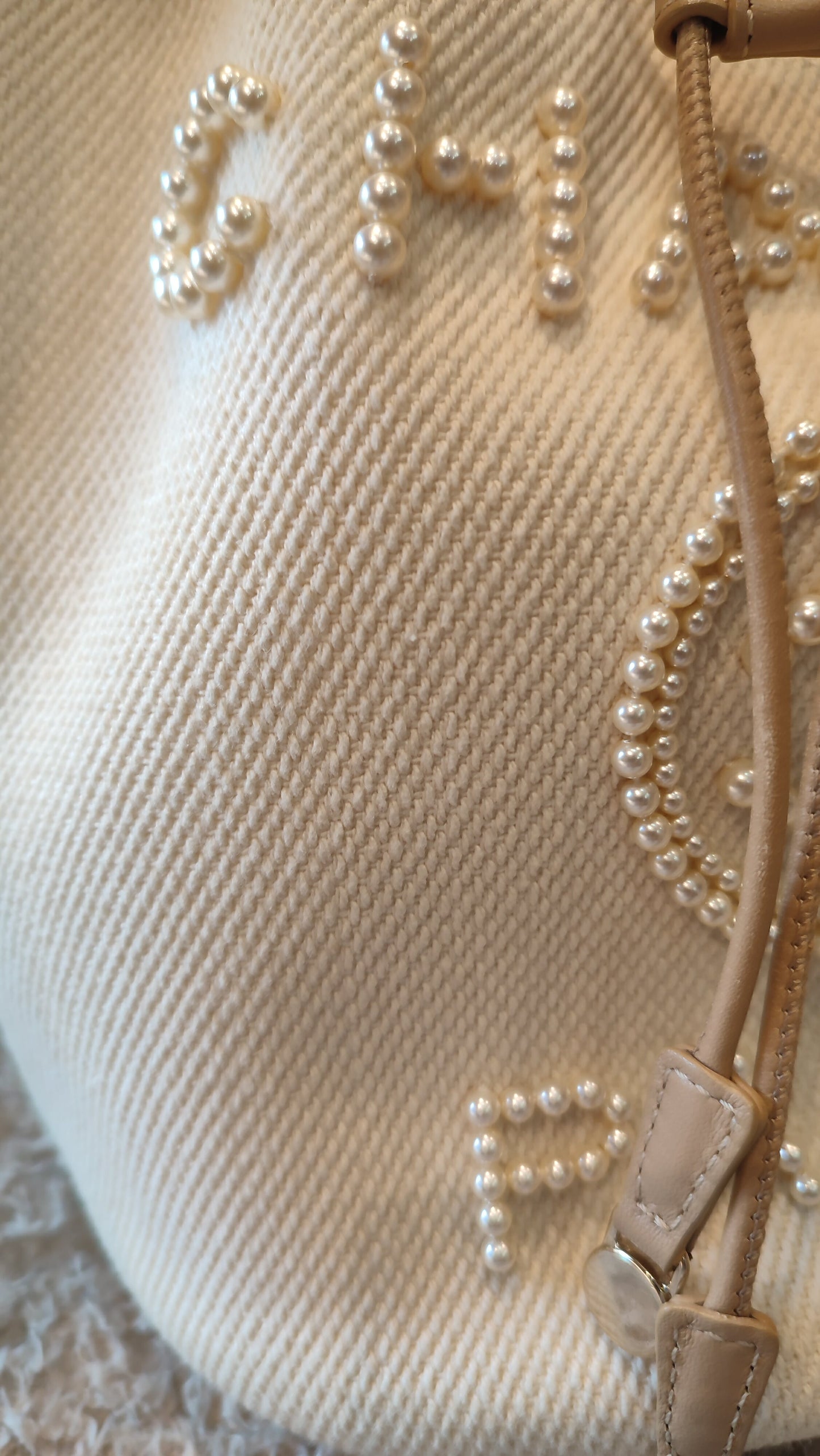 Chanel Deauville Hobo Bucket Bag White Series 29