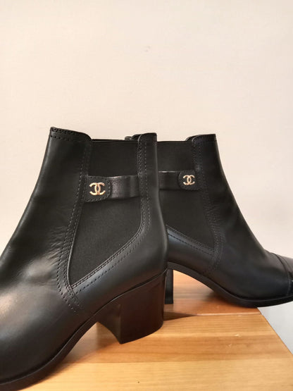 Chanel Calfskin Patent Cap Toe Short Boots Pre-Fall 2019 Collection Size 37.5