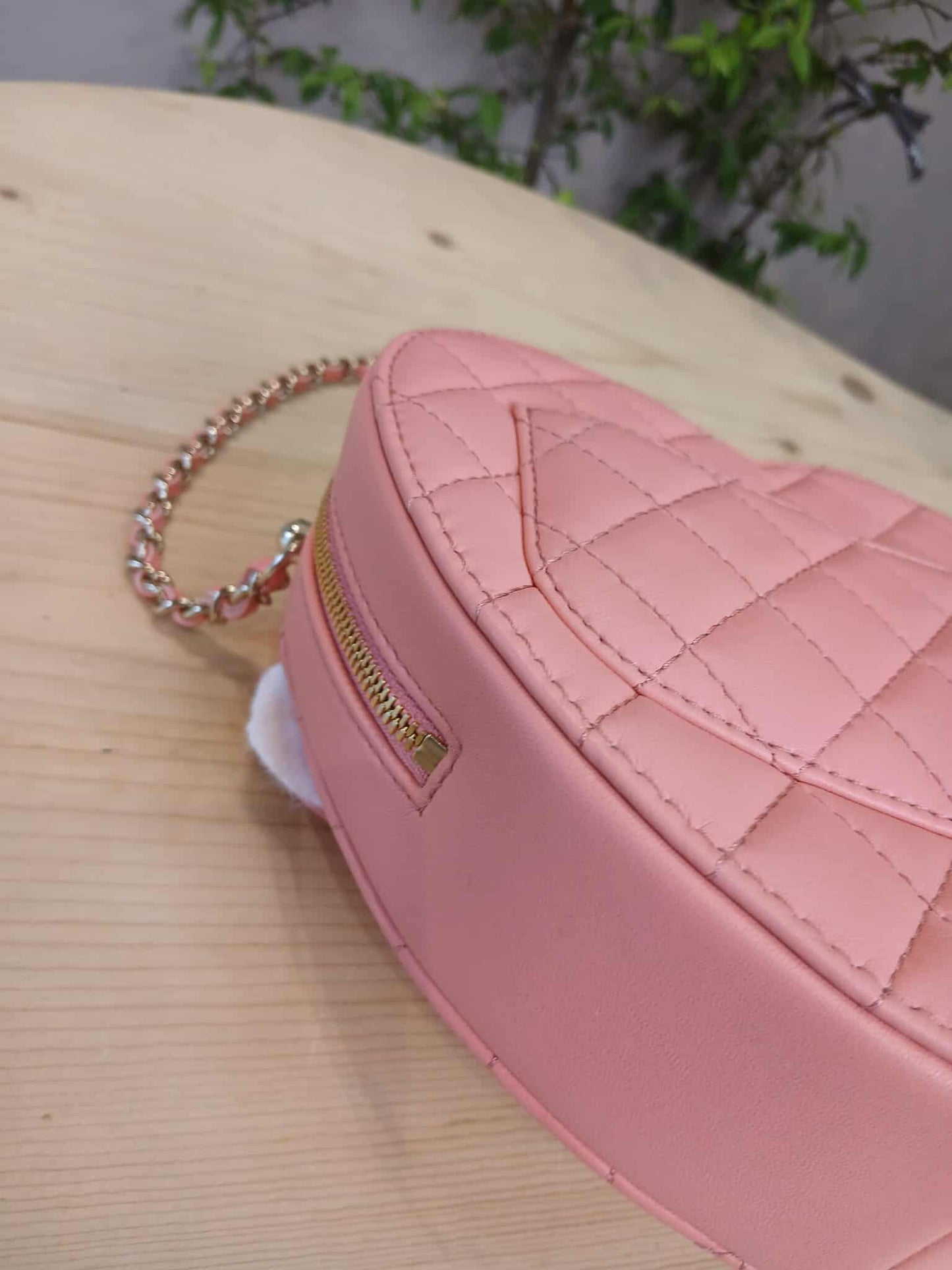 Chanel CC in Love Heart Bag Lambskin Pink Microchipped