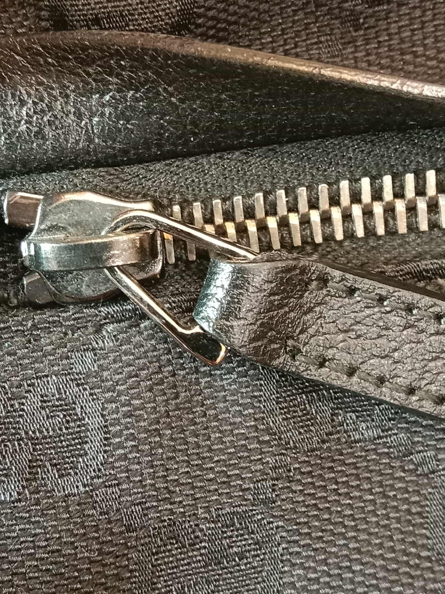 Gucci GG Canvas Beltbag Black