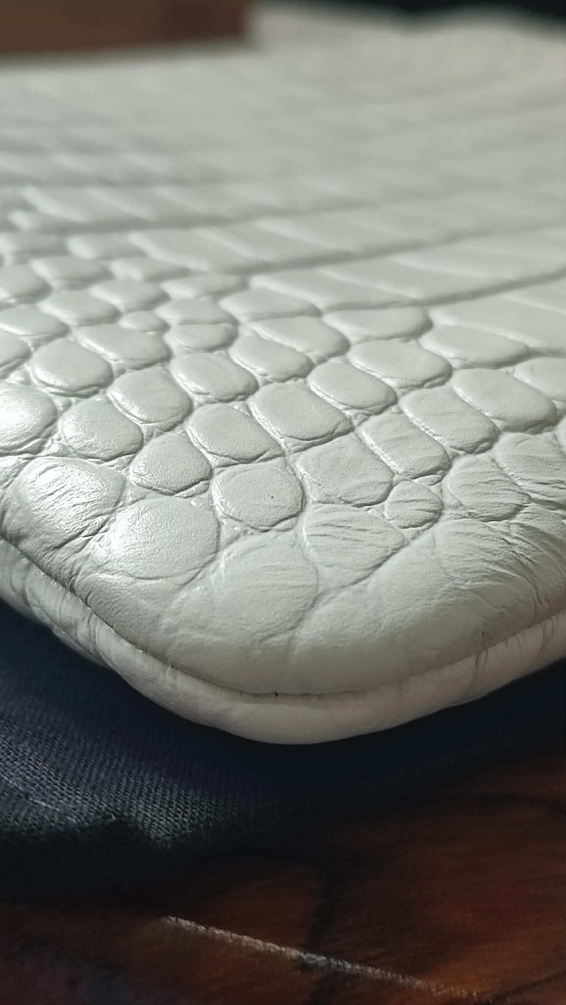 Chanel OCase Croc Embossed White Series 28