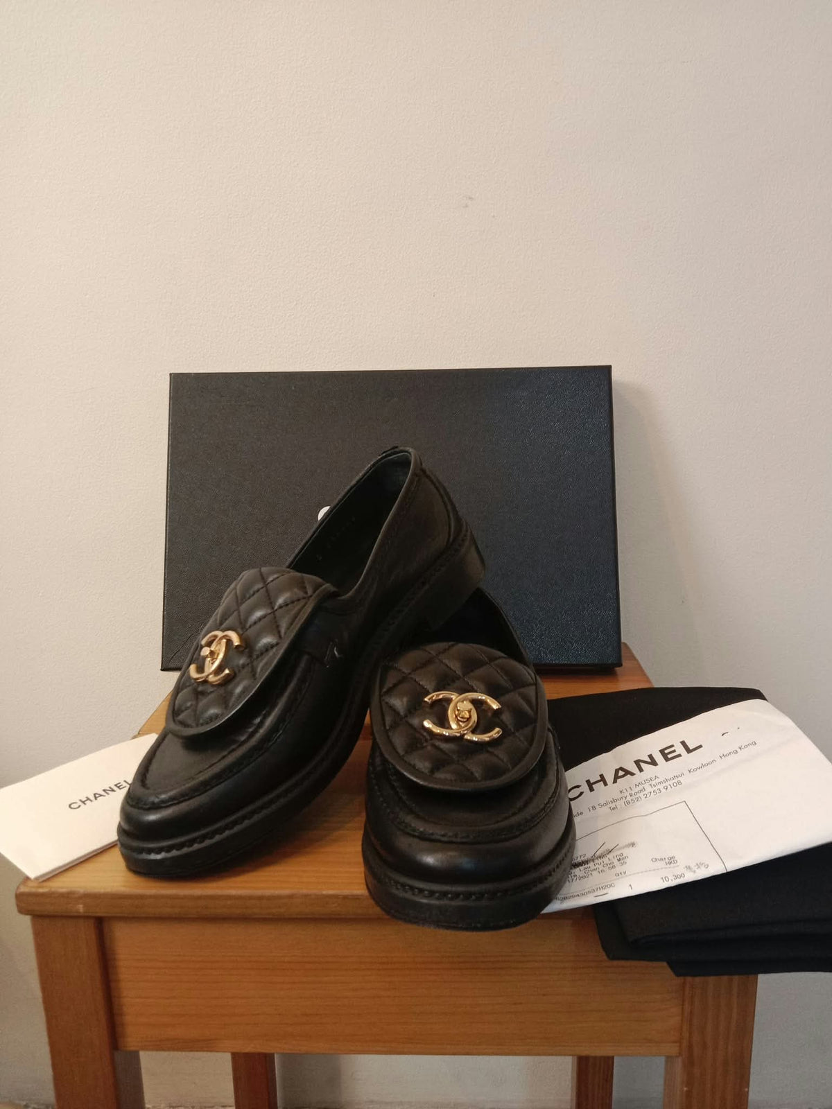 Chanel Quilted Lambskin CC Turn-Lock Loafers Black Size 37 Fullset